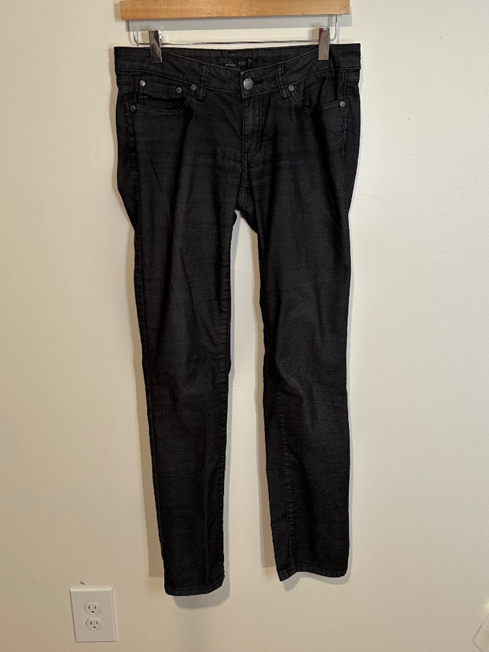 Prana Women’s Size 4/27  Black Skinny Leg Organic Cotton Jeans